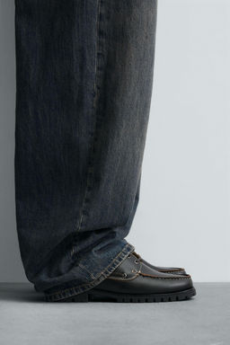 LEATHER DECK SHOES