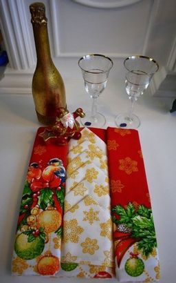 Столовый набор Снегири:скатерть 150*180 см.+6 салф. рогожка