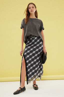 TRENDYOLMILLA Siyah Ekose Desenli Tul Dantel detayl? Esnek Etek TWOSS25ET00067 фото 5