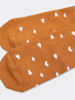 Цена за 5 пар! Высокие детские носки в оттенке кэмел с рисунком в виде сердечек - Mark formelle фото 4