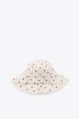 STRIPED BUCKET HAT WITH HEART EMBROIDERY