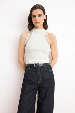 Kahverengi Fitted/Vucuda Oturan Halter Yaka Dantel Detayl? Fitilli Esnek Orme Bluz TWOSS26BZ00663 - Trendyolmilla фото 5