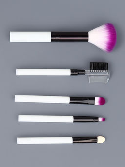 Цена за 2 шт. Набор кистей для макияжа COLOR POWER, 5 шт., чёрный, белый