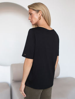 Футболка из 100% хлопка с V-образным вырезом