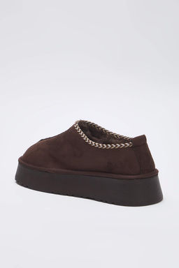 Koyu Kahverengi Nak?s Detayl? Ici Kurklu Kal?n Taban Kad?n Bilekte Terlik Bot TAKAW26BO00003