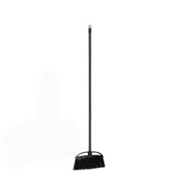 Щетка-метла "Этна Блэк" для улицы c черенком 120см, жесткая щетина арт.223210630