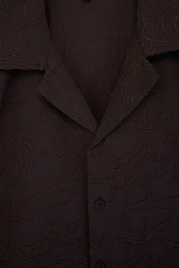 Bej Regular Fit Islemeli Nak?sl? Yazl?k Erkek Gomlek TMNSS25GO00081 - Trendyolmilla фото 10