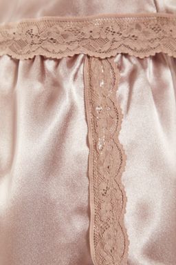 Trendyolmilla Siyah Dantelli Ip Ask?l? Crop Saten Sortlu Dokuma Pijama Tak?m? THMSS22PT0264 фото 15