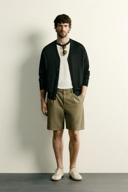 BERMUDA PLIEGUES REGULAR FIT / Beige