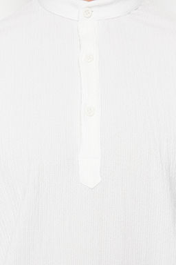 Ekru Regular Fit Yar?m Patl? Orme Rahat Gomlek TMNSS24GO00036