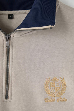 Gri Oversize Dik Yaka Fermuarl? Ici Polarl?/S?cak Tutan Nak?sl? Sweatshirt TMNAW25SW00081