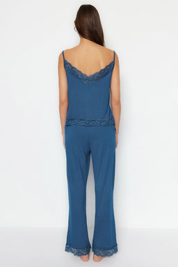 Trendyolmilla Siyah Dantelli ve Kurdele/Fiyonk Detayl? Ip Ask?l? Viskon Orme Pijama Tak?m? THMSS20PT0134  фото 6
