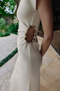 VESTIDO PUNTO CUT OUT BOLAS / Crudo - Zara фото 4