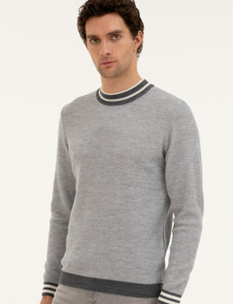 Светло-серый приталенный трикотажный свитер с круглым вырезом - Cacharel фото 3