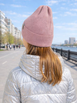 Шапка вязаная пудра