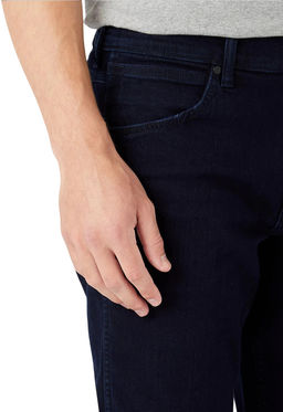 Джинсы мужские