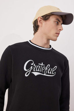 Siyah Regular/Normal Kesim Triko Bantl? Nak?sl? Sweatshirt TMNAW26SW00066 - Trendyolmilla фото 2