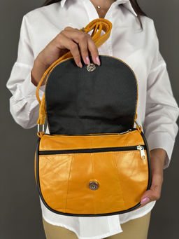 Сумка женская из телячьей кожи