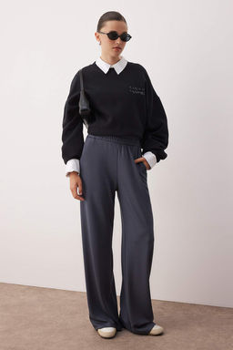 Siyah Premium Yumusak Kumasl? Cepli Wideleg/Rahat Kesim Orme Esofman Alt? Pantolon TWOAW24EA00012 - Trendyolmilla фото 8