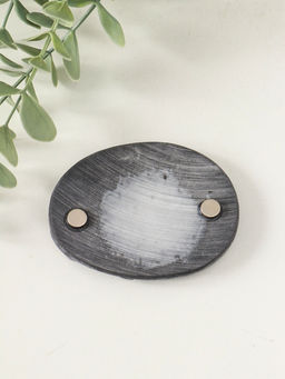 Магнит "Погонщик оленей на фоне северного сияния (барельеф)" 6 см