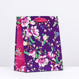 Пакет подарочный Цветочки, фиолетовый, 18 х 22,3 х 10 см