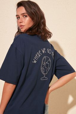 Lacivert %100 Pamuk S?rt Nak?sl? Relaxed/Genis Rahat Kesim Bisiklet Yaka Orme T-Shirt TWOSS20TS0121