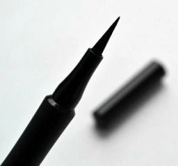 ЕМ Подводка-фломастер EPIC BLACK черная