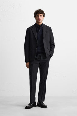 TEXTURED SUIT BLAZER
