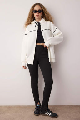Lacivert Kapusonlu ve Biye Detayl? Oversize/Genis Kal?p Orme Sweatshirt TWOAW26SW00106 - Trendyolmilla фото 6