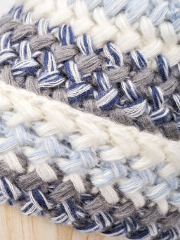 Шапка жен. шерсть+мох+акр LB-RR33001 blue/white