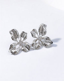 Стильные серьги