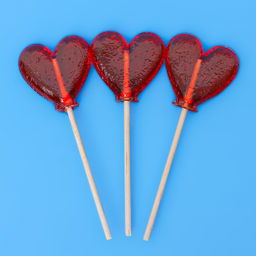 Цена за 50 шт. Карамель леденцовая Сердечко со вкусом клубники, 12 г