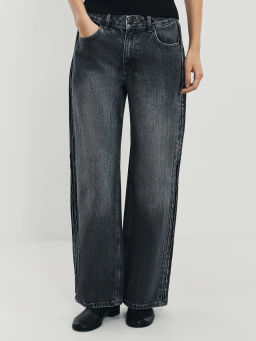 Джинсы LOOSE FIT со средней посадкой / Zarina