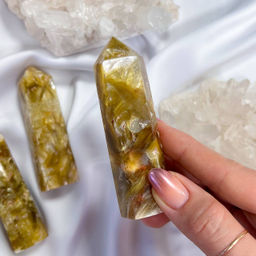 Кристалл из Мусковита (Лепидолит желтый) - Радуга самоцветов фото 2