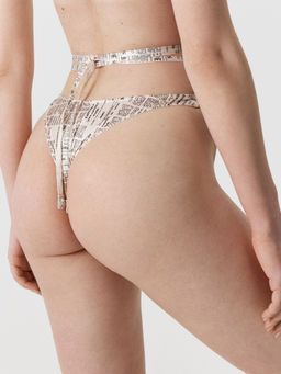 Infinity / Трусы стринги-бразилиано жен. Gutata черный принт - Infinity Lingerie фото 2