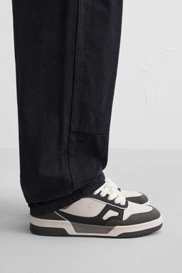 SKATE TRAINERS