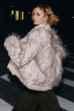 SHORT FAUX FUR COAT - Zara фото 4