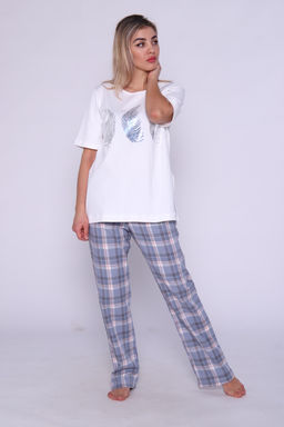 Костюм женский с брюками и футболкой 375