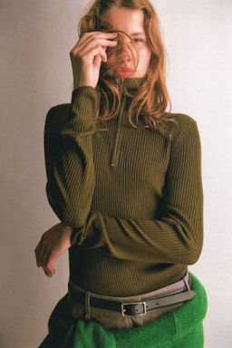Top en punto de canal? con media cremallera - H&m фото 3