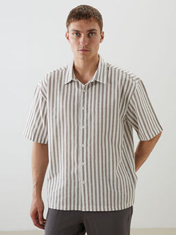 Regular Fit K?sa Kollu ?izgili Arm?rl? Erkek G?mlek