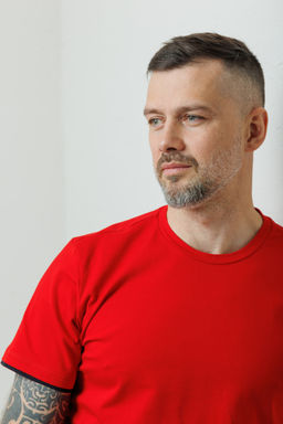 92% хлопок, 8% лайкра спортивная футболка