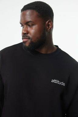 TRENDYOL MAN Gri Oversize/Genis Kesim Yaz? Bask?l? Buyuk Beden Sweatshirt TMNAW25AO00026 - Trendyolmilla фото 12