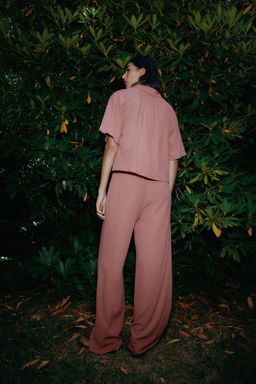 WRINKLED-EFFECT WIDE-LEG TROUSERS - Zara фото 12
