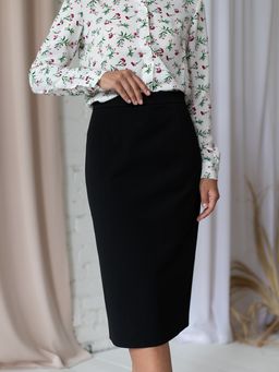 юбка прямого силуэта, с притачным поясом на подкладке