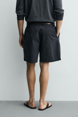 BERMUDA CHINO REGULAR FIT PLIEGUES / Marino