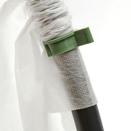 Парник прошитый, длина 4 м, 5 дуг из пластика, дуга L = 2 м, d=20 мм, спанбонд 35 г/м², «Ленивый», с колышками и зажимами