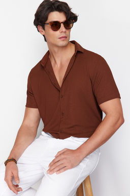 TRENDYOL MAN Haki Regular Fit K?sa Kol Yazl?k Dokulu Burumcuk Orme Gomlek TMNSS23GO00055