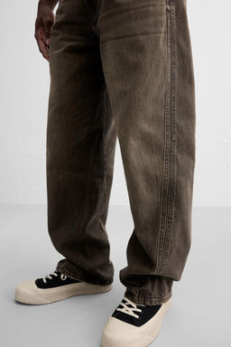 BAGGY FIT JEANS WITH TURNED SEAMS - Zara фото 5