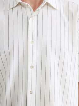 Regular Fit ?izgili Erkek G?mlek