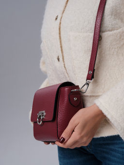 Сумка кожаная кросс-боди Azaro 3520 вишневый/соло